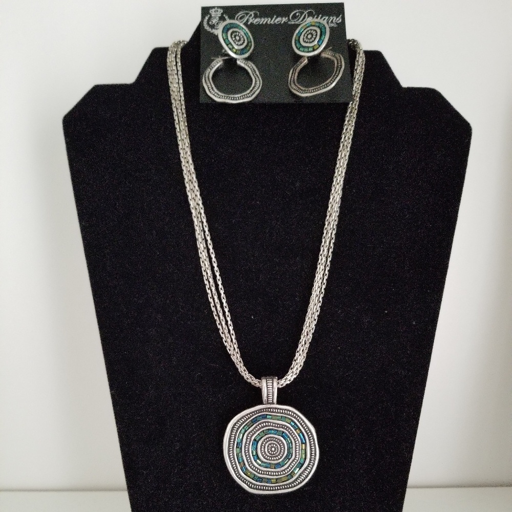 Premier Designs Silverado necklace and Bora Bora